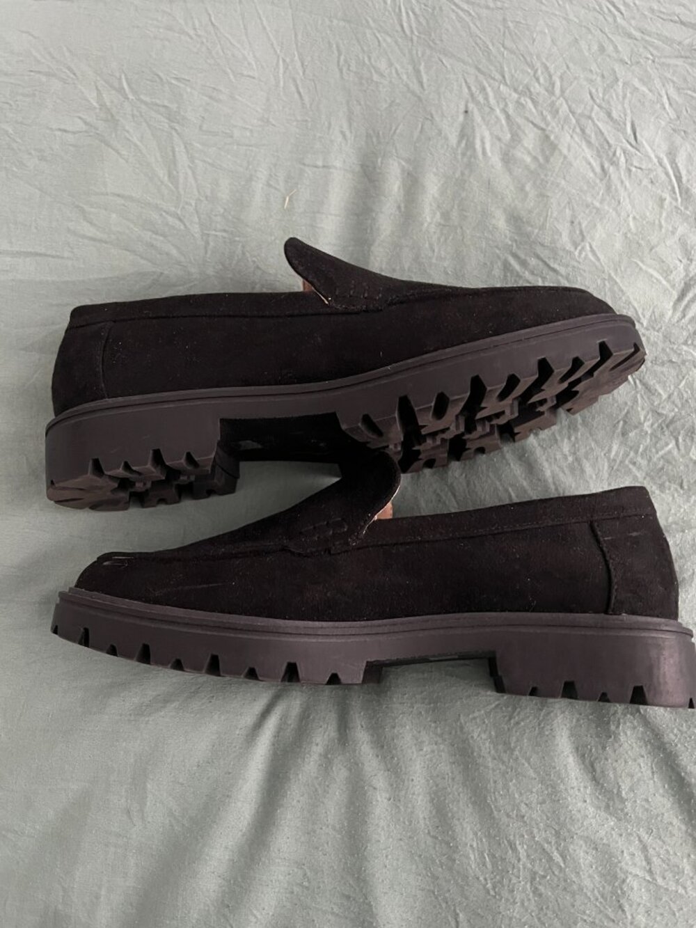 Journee Collection Black Faux Suede Lug Sole Loafers Womens Size 7.5 Slip On - Picture 6 of 10